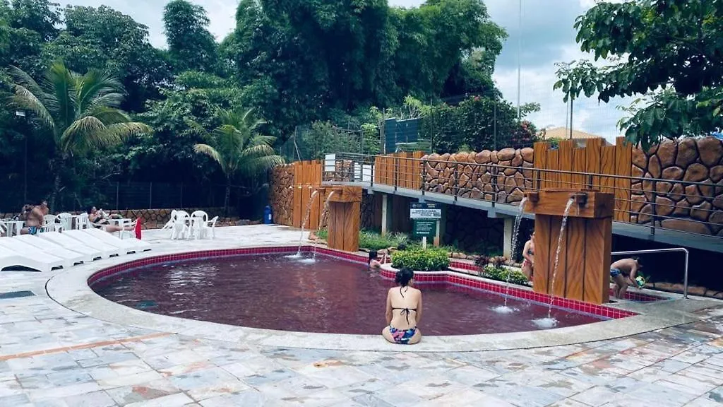 Suite Golden Dolphin Piscinas 24H Caldas Novas