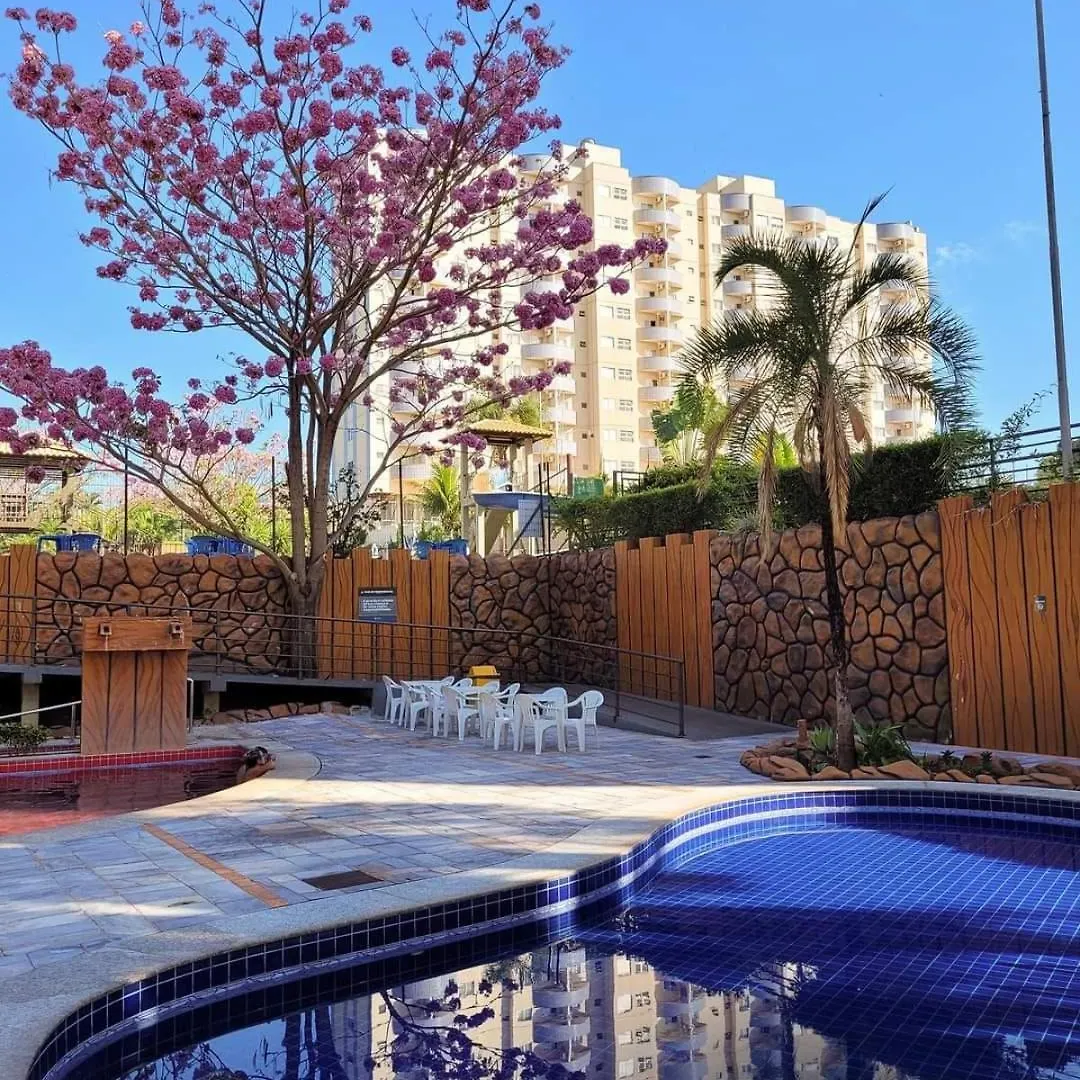 Suite Golden Dolphin Piscinas 24H Caldas Novas 0*,